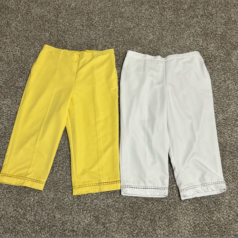 Lot of 2 Alfred Dunner Charleston Mid Rise Capri Pants White Yellow 16  Summer